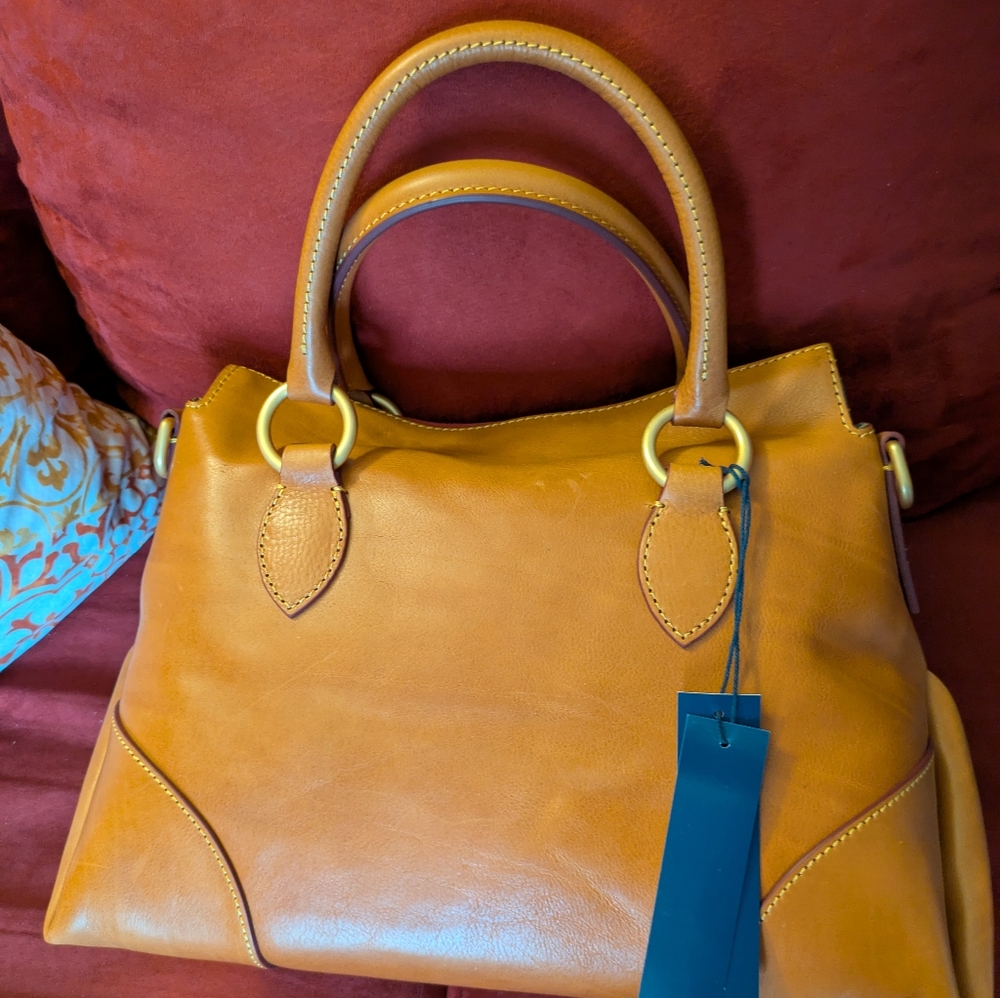 NWT Dooney & Bourke Florentine Satchel 38 Natural